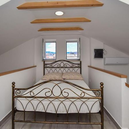 Tissa-Novalja Appartement Buitenkant foto